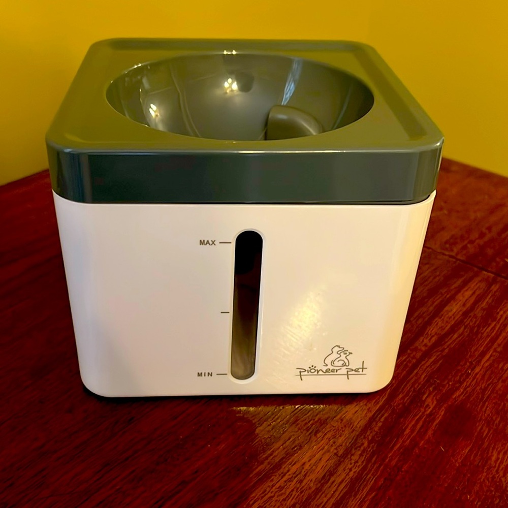 Pioneer Pet Mini Vortex Water Fountain